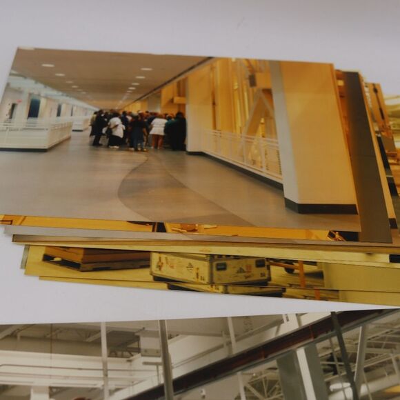 Vintage Photography Aeronautics Airplane Factory Tour United Boeing 1998 - Picture 4 of 6